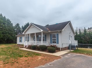 1109 Pine Ridge Rd, Mount Airy, NC 27030