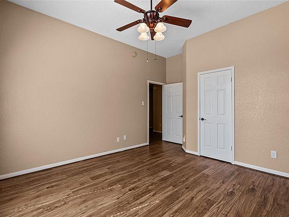5th image of 118 Mccarron Court