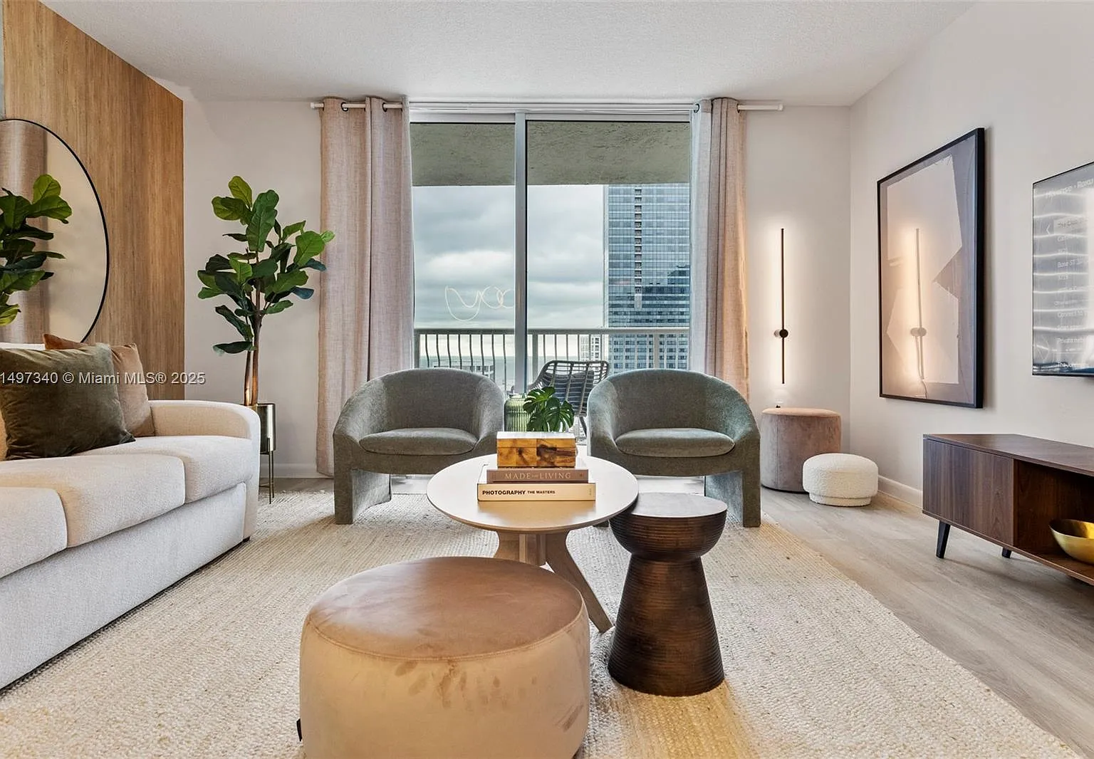The Club At Brickell Bay — Photo 2
