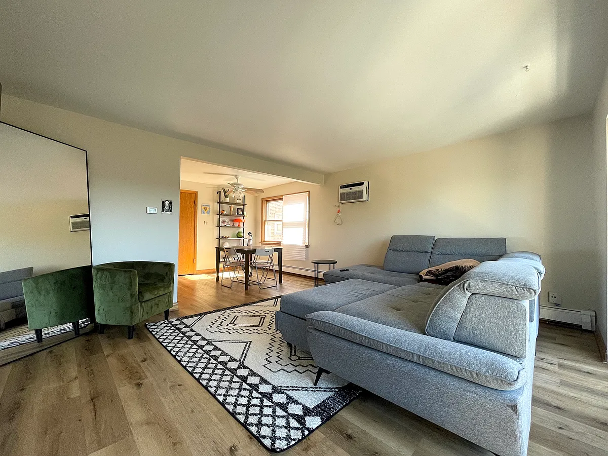 Building Photo - 5717 S Kenton Ave #3S
