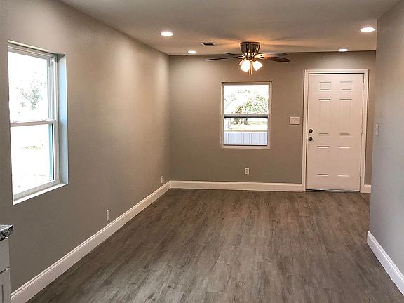 4th image of 1405 N 50th Ave