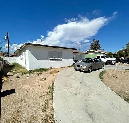 4th image of 1932 Lawry Ave