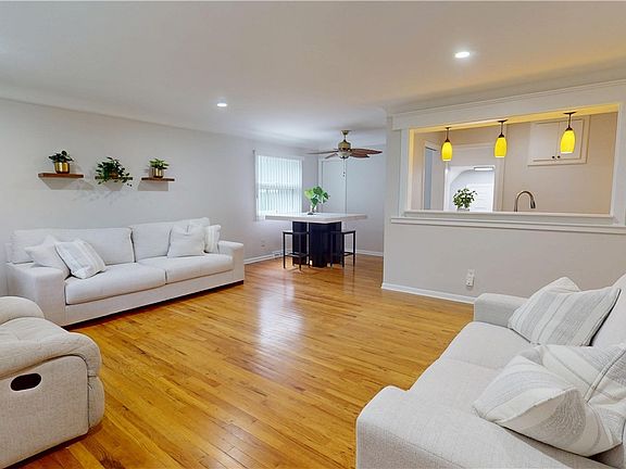 3rd image of 3162 W 231st St