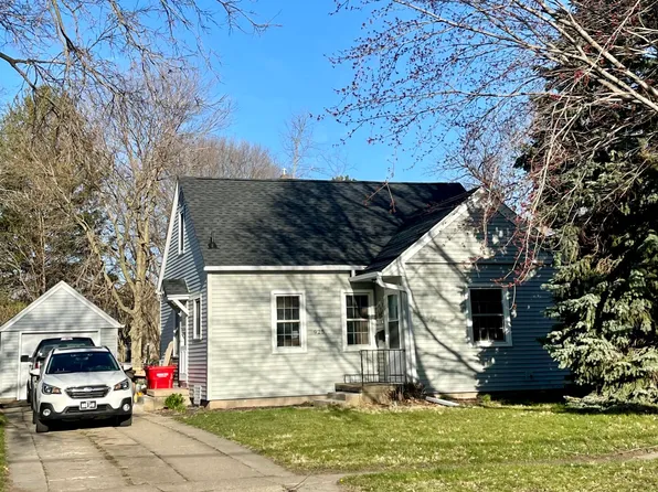 925 Carroll Ave, Ames, IA 50010