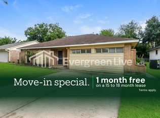 13439 Greenway Dr, Sugar Land, TX 77498