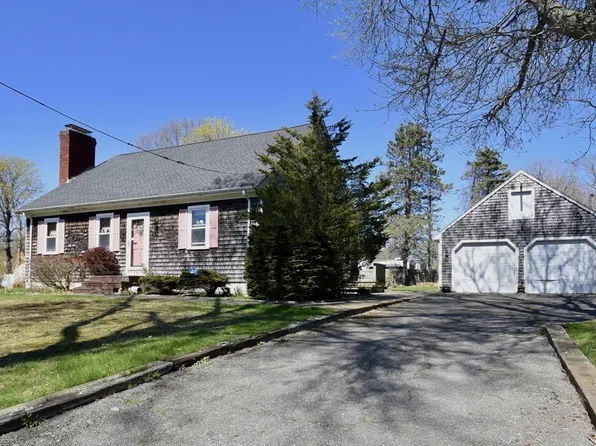 33 Terry Dr, Dartmouth, MA 02748