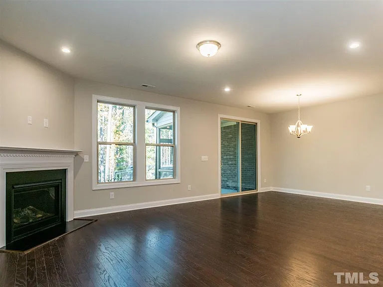817 Rymark Ct — Photo 10