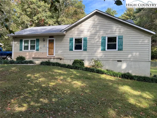177 E Hickory Hollow Road, North Wilkesboro, NC 28659