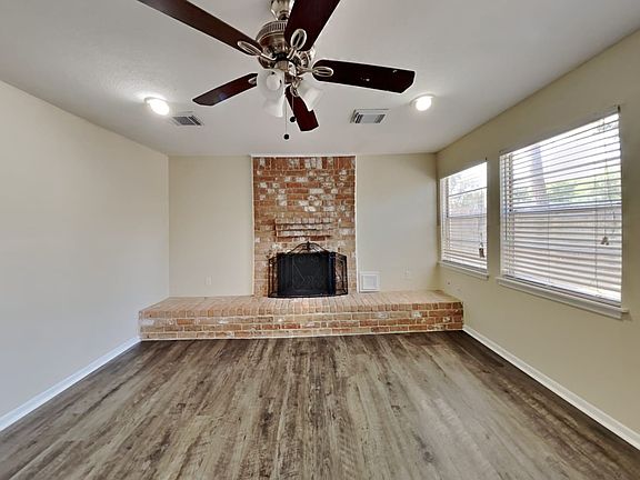 4th image of 15903 Havenhurst Dr