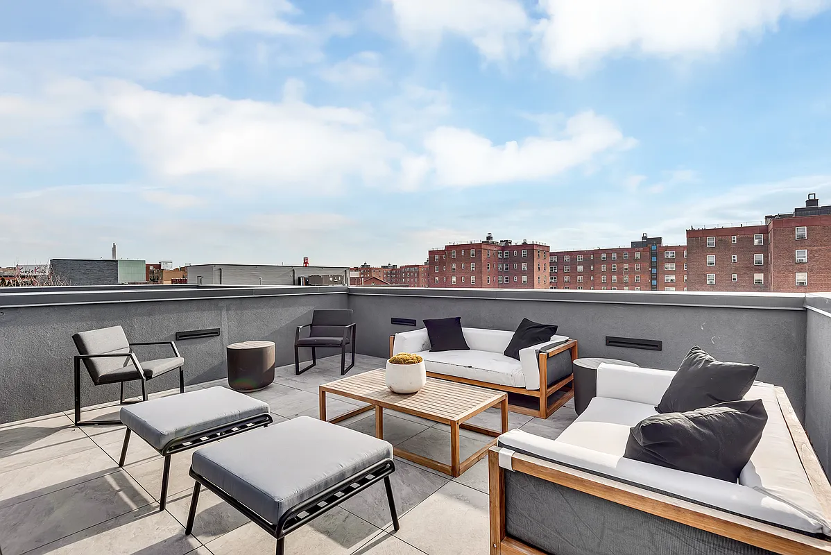 26A Huntington Street in Red Hook : Sales, Rentals, Floorplans