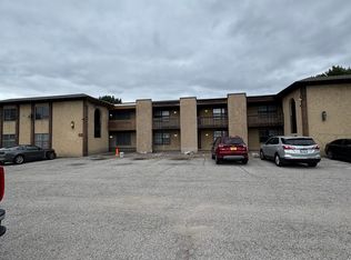 200 N 45th St #3, Belleville, IL 62226