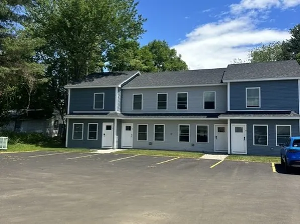 215 Saco Ave, Old Orchard Beach, ME 04064