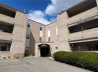 103 Woodstone Ln APT 35, New Kensington, PA 15068