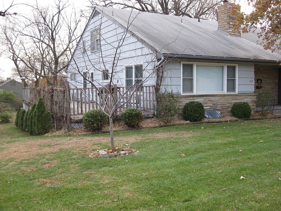 1st image of 1225 W 75th St