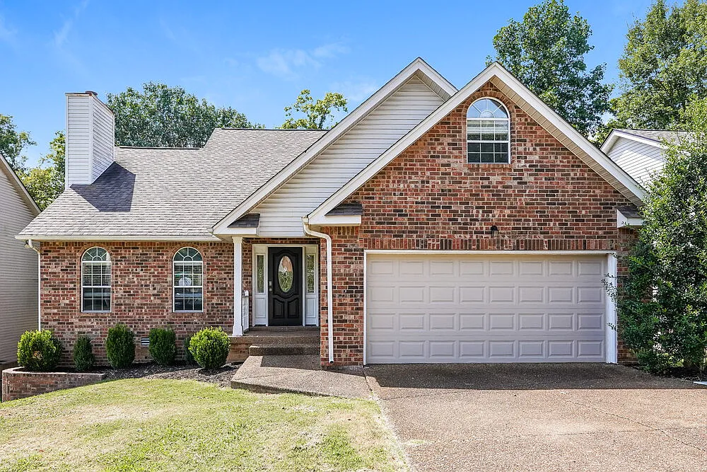 3 bed, 2.0 bath, 2275 sqft, $3,180 — Photo 1