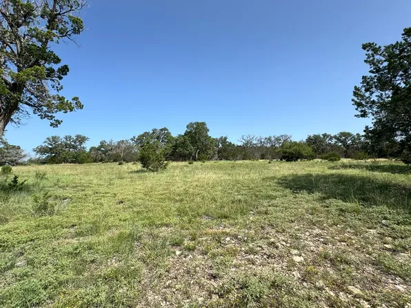 575 Ingram Hills Rd, Ingram, TX 78025