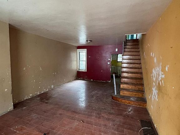 2nd image of 2022 S Simpson St