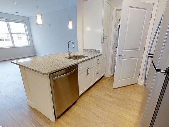 4th image of 24 Commercial St #43