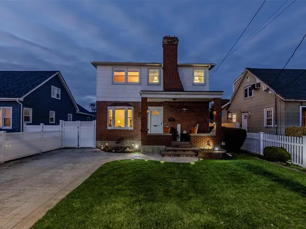 3065 Lowell Avenue, Wantagh, NY 11793