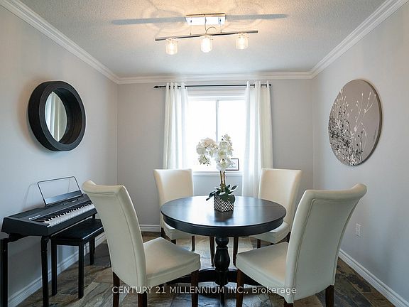 5th image of 9 Whitehorn Cres