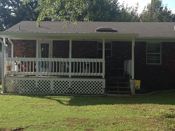 3rd image of 106 Oak Street