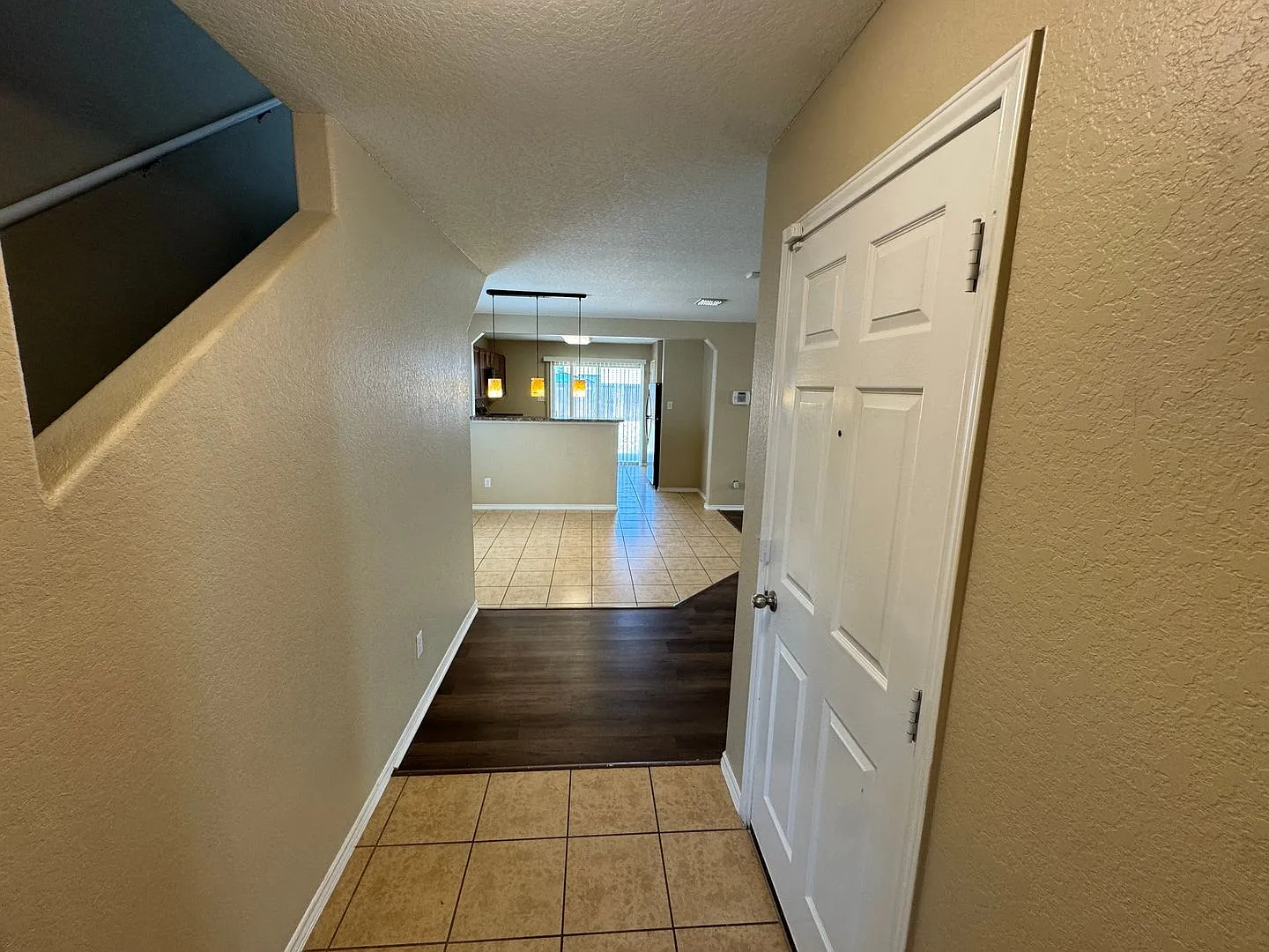Fantastic 4/3 located in the beautiful Silver Oaks Community- minutes from Government Canyon Stat... — Photo 3