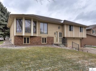 6607 S 115th St, Omaha, NE 68137