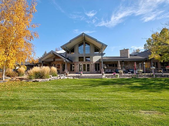 4th image of 2725 River Bend Ln