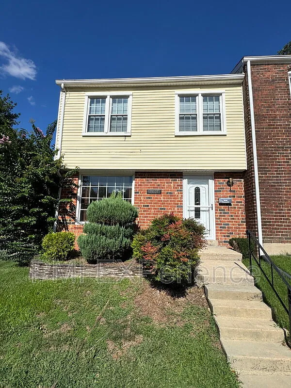 4 bed, 2.5 bath, 1460 sqft, $2,600 — Photo 3