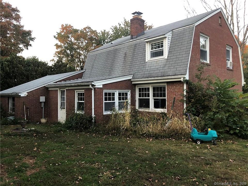 2nd image of 28 1/2 Sunset Ln