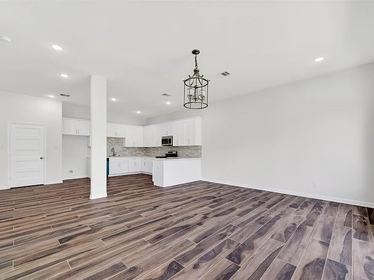 8628 Scott St — Photo 16