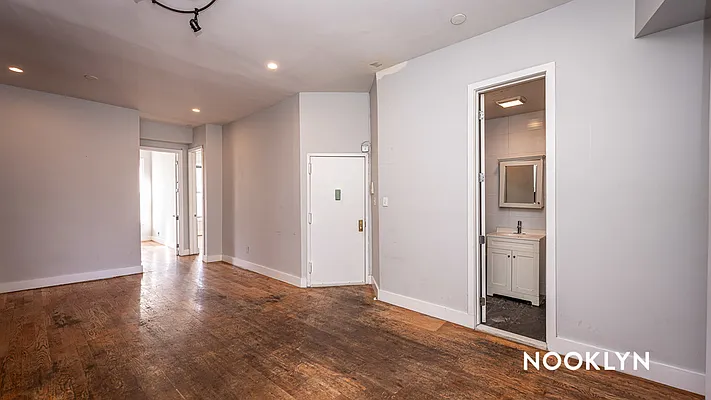Rented by Nooklyn NYC LLC | media 27