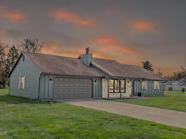 1440 N Buena Vista Rd, Kendallville, IN 46755