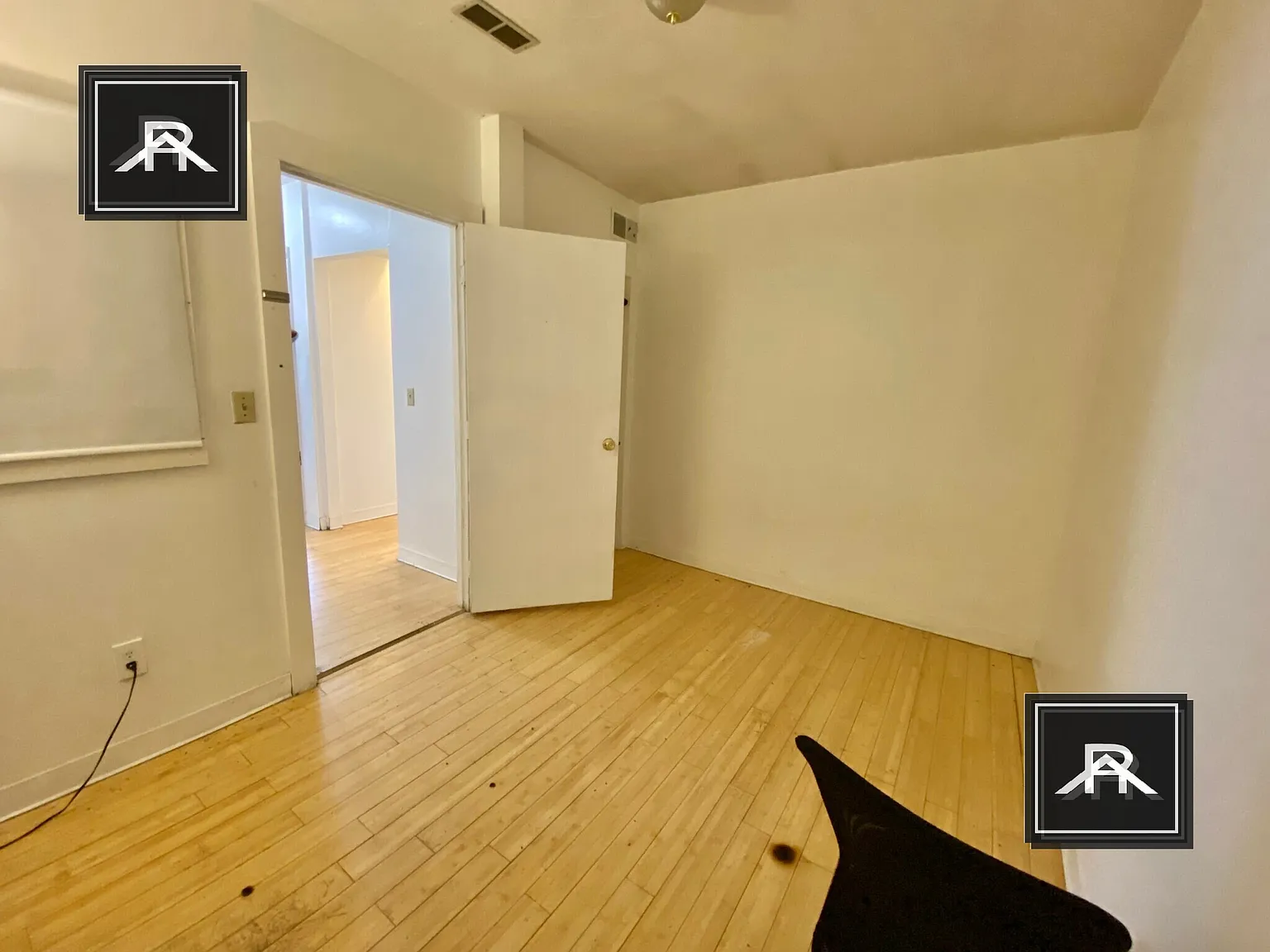 2 bed, 1.0 bath, $2,600 — Photo 4