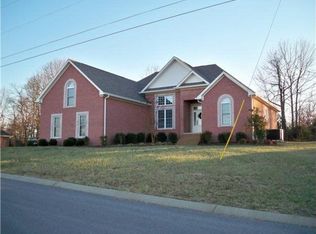 5029 Summit Dr, Greenbrier, TN 37073