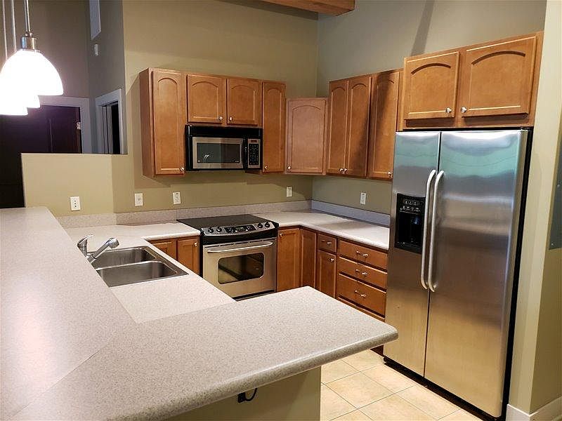 1st image of 533 Columbia Ave APT 216