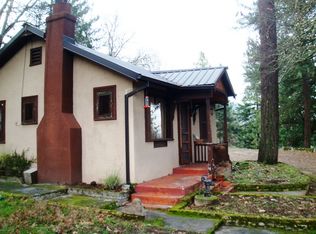 2807 Old Military Rd, Central Point, OR 97502