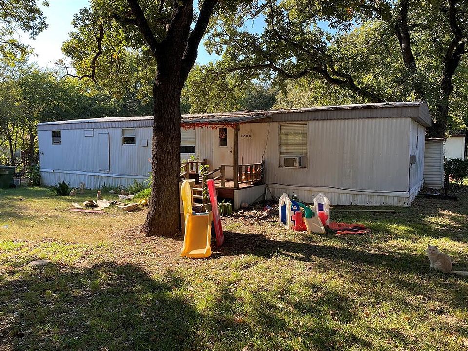 2nd image of 2200 Harris Ln Lot 3