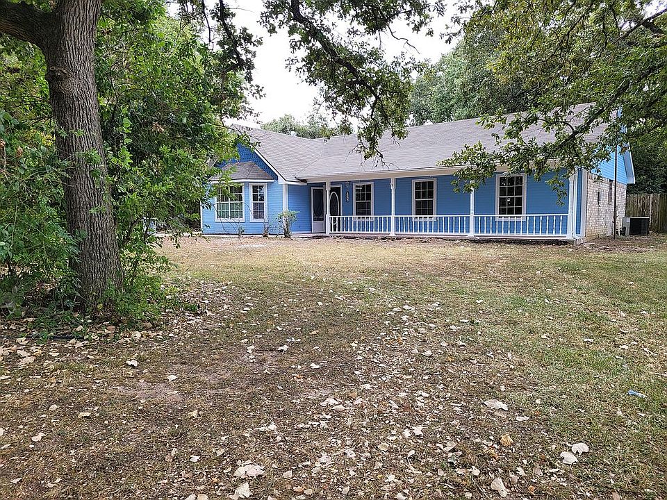 1st image of 566 Woodland Dr