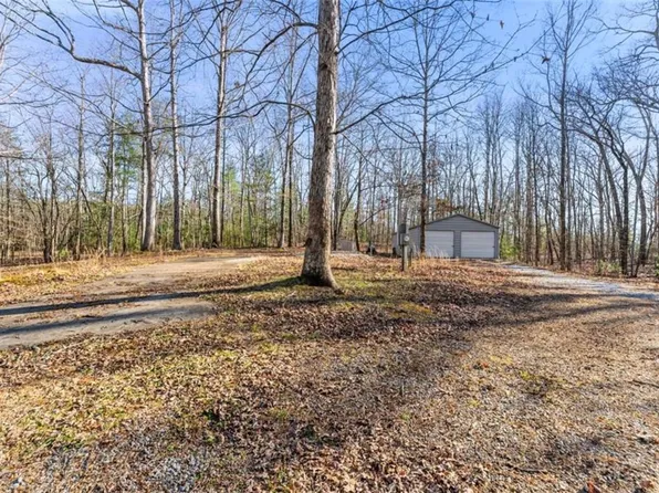 368 Harkins Rd, Cleveland, GA 30528