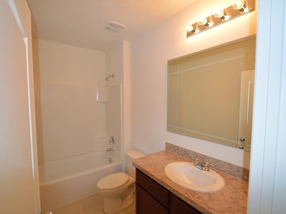 4th image of 5271 Reid Ave
