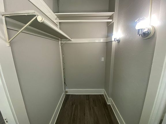 5th image of 711 E 4th St APT 4
