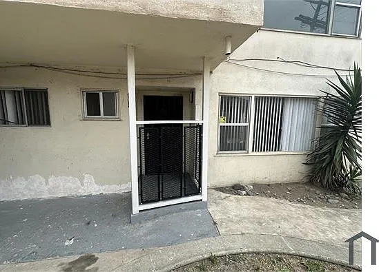 6307 Crenshaw Blvd #8 — Photo 21