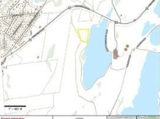 2 Rock Valley Rd, Holyoke, MA 01040