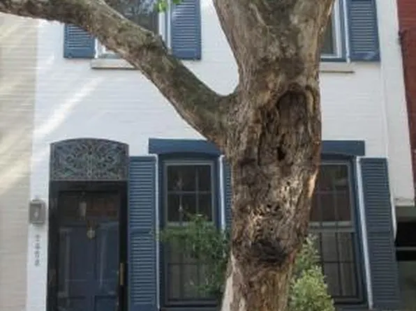 2453 Meredith St, Philadelphia, PA 19130