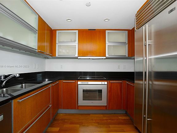 5th image of 101 20th St #3004