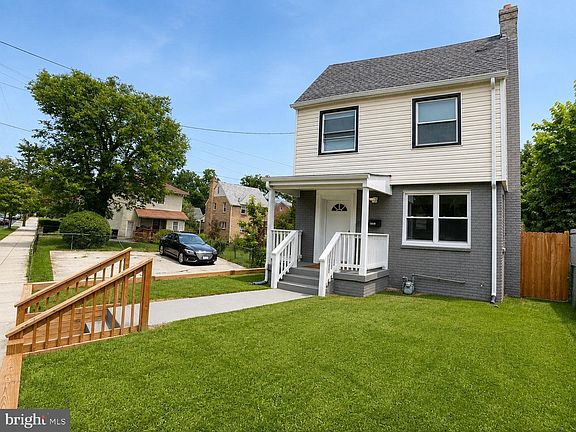 3rd image of 6427 6th St NW