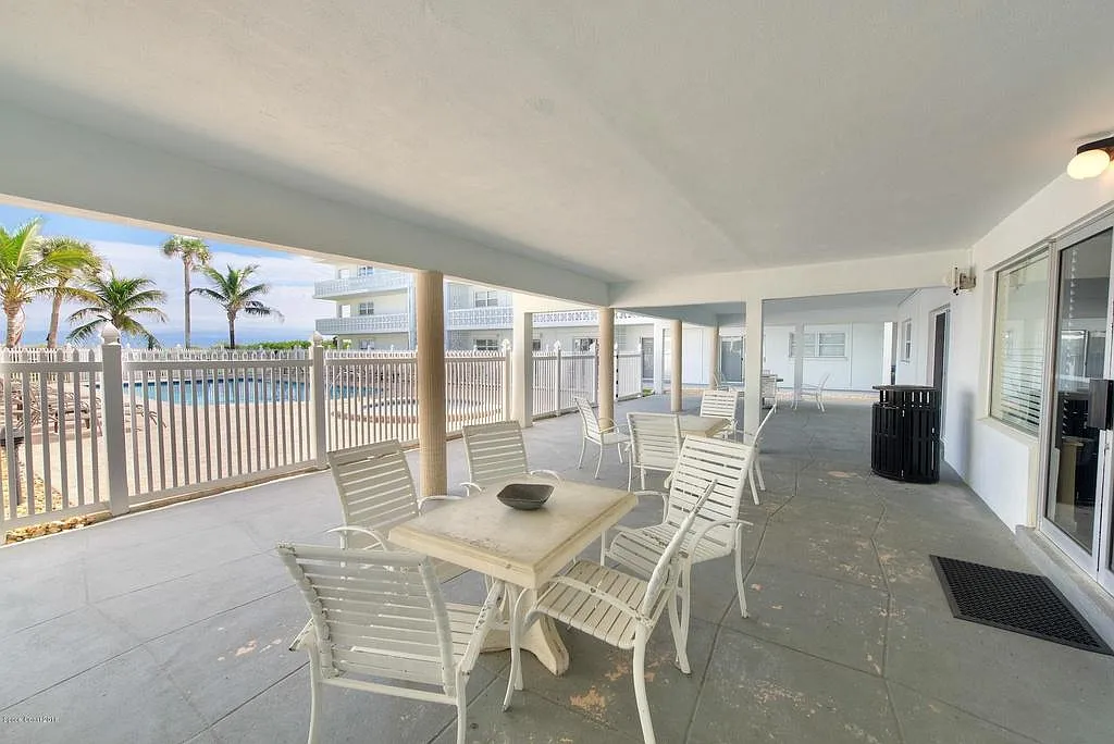 4800 Ocean Beach Boulevard — Photo 3