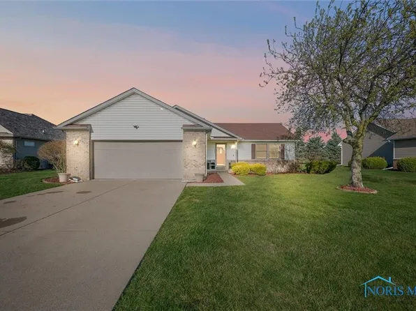 950 Reynolds Cir, Oregon, OH 43616