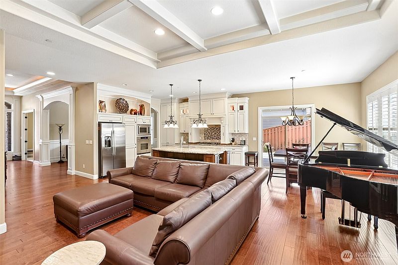 2nd image of 1010 NW 44th Avenue